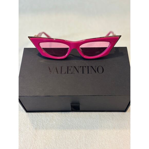 Valentino Accessories - Valentino Sunglasses - V Gold Cut I VLS113C55 Pink & Gold Cat1 Size 55-17-142